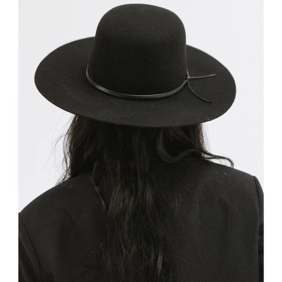GIGI PIP Hat Rue Open Crown Black Wool Felt Hat Womens Size 57 M/L